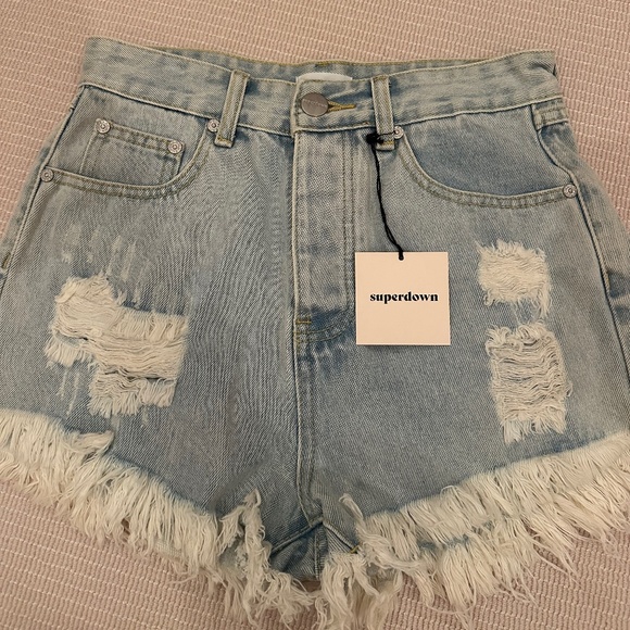Superdown Jean shorts - Picture 1 of 2